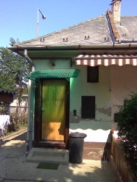 XVI kerületben Csömöri úton 1 szoba galériázott 49 m2-es lakás eladó kis kerttel ingatlan hirdetéshez feltöltött kép