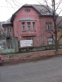 Budapest XIV. ker. eladó családi ház Szatmár utcában, 2 szintes 120 m2 (2 lakás) ingatlan hirdetéshez feltöltött kép