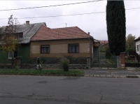 Pécs eladó családi ház 92m2 3 szobás plusz elõszoba, étkezõ, konyha kis kert ingatlan hirdetéshez feltöltött kép