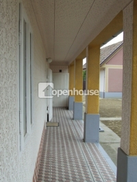 Dabaseladó 70m2 családi ház csendes aszfaltozott utca bútorozott, 2 szobás  nyári konyhás ingatlan hirdetéshez feltöltött kép